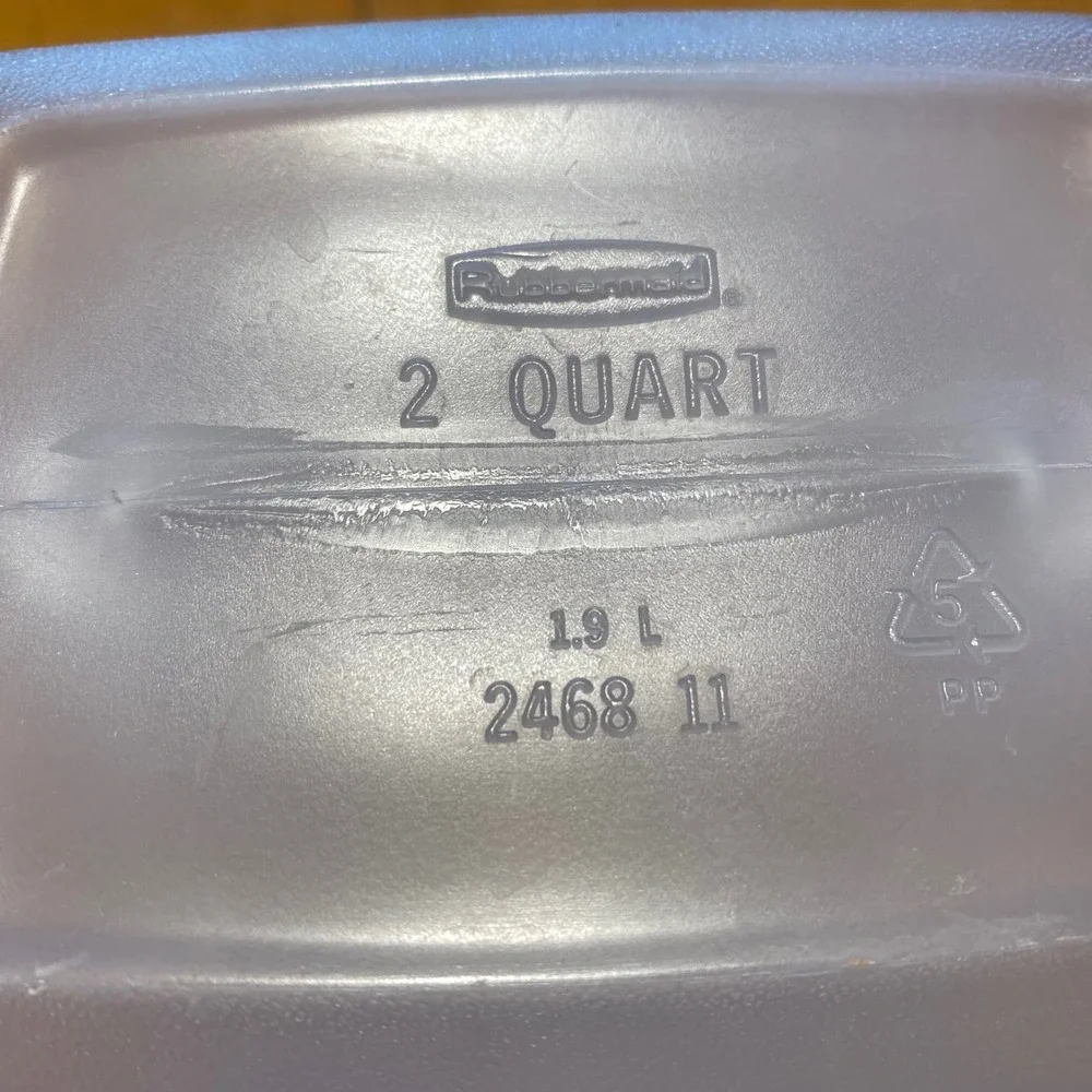 Rubbermaid quart storage